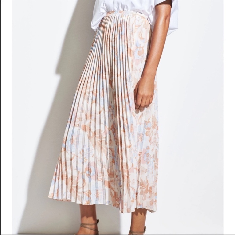 Vince floral midi skirt pleated size 4